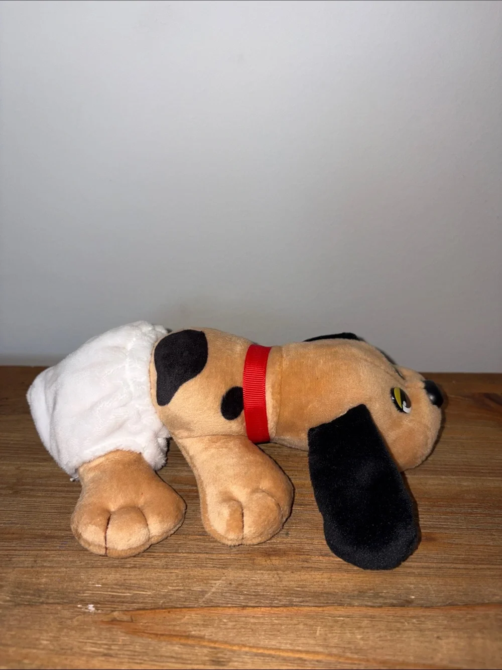 Vintage Plush Puppy Pound Dog Toy with Red Collar - Soft Tan & Black Puppy